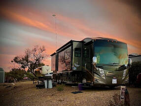 2011 Freightliner XCL Chassis, $ 144,986