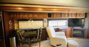 2011 Freightliner XCL Chassis, $ 144,986