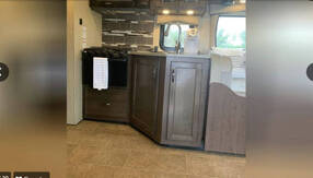 2017 Thor Industries Chateau 31E, $ 69,986