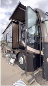 2007 Fleetwood Revolution LE 40L, $ 92,986