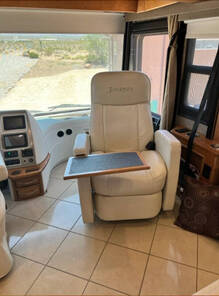 2014 Winnebago Journey 40U, $ 149,986