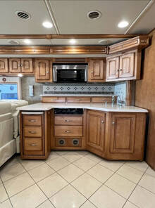 2014 Winnebago Journey 40U, $ 149,986