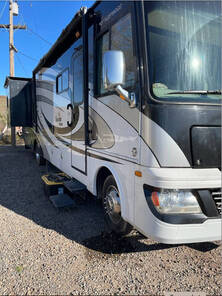 2013 Fleetwood Bounder Classic 36R, $ 47,986