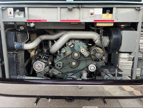2001 Prevost Royale Coach XL2, $ 193,986
