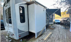 2011 Heartland Big Country 3355RL, $ 16,986