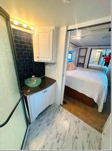 2011 Heartland Big Country 3355RL, $ 16,986