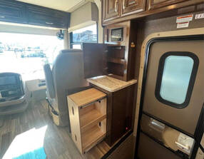 2019 Thor Industries Palazzo, $ 141,986