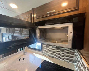 2019 Thor Industries Palazzo, $ 141,986