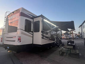 2018 Forest River Riverstone Legacy 38MB, $ 75,986
