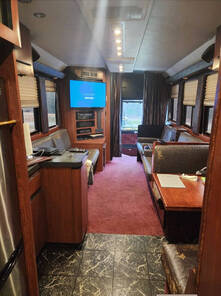 1997 Prevost XL Entertainer, $ 79,986