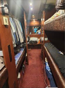 1997 Prevost XL Entertainer, $ 79,986