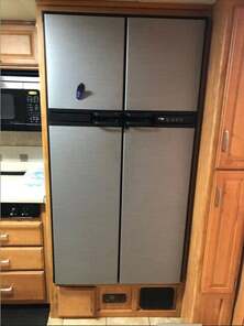 2007 Winnebago Journey 36G, $ 61,986