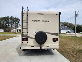 2020 Thor Four Winds 27R, $ 69,986