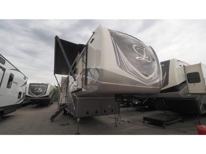 2022 DRV Mobile Suites 41FKMB, $ 233,076