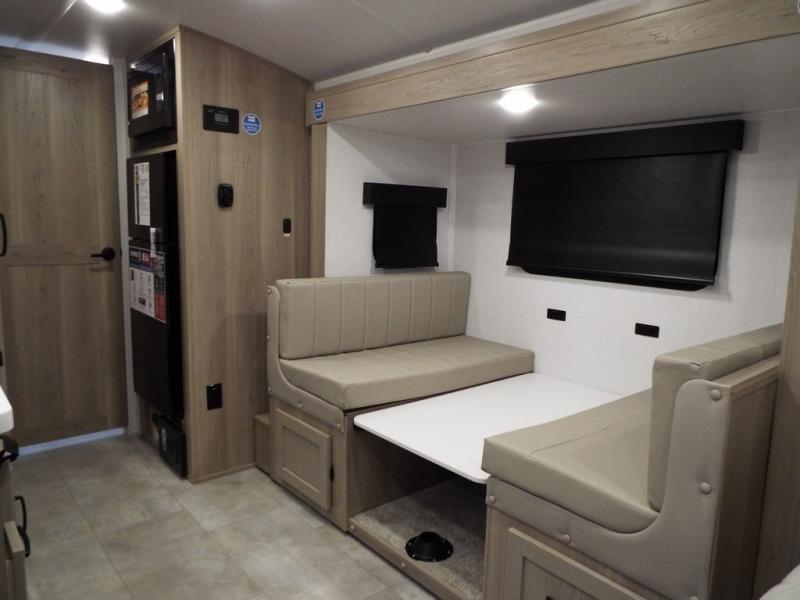 2025 Forest River Rockwood Geo Pro G20BH, $ 37,181