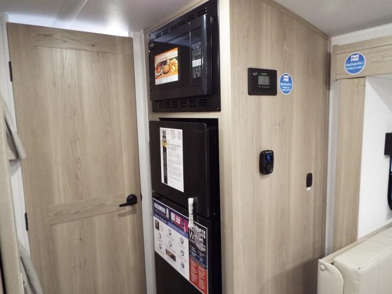 2025 Forest River Rockwood Geo Pro G20BH, $ 37,181