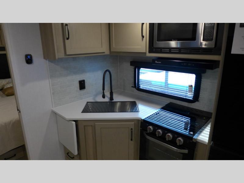 2025 Forest River Flagstaff Super Lite 26RBWS, $ 58,418