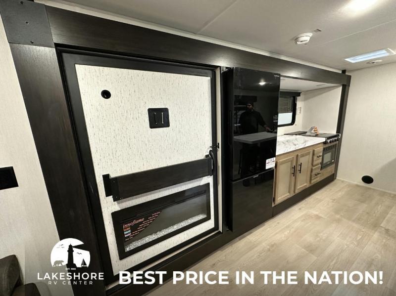 2025 Forest River Cherokee Grey Wolf 27LH, $ 48,849