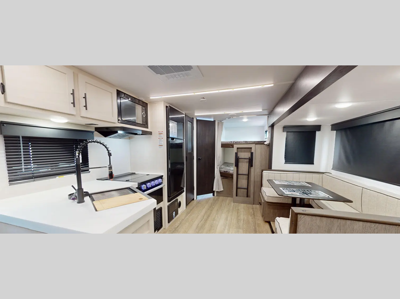 2025 Forest River Cherokee Alpha Wolf 26DBH, $ 51,903