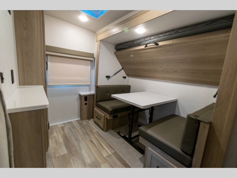 2024 Forest River Flagstaff Super Lite 26BHW, $ 38,990