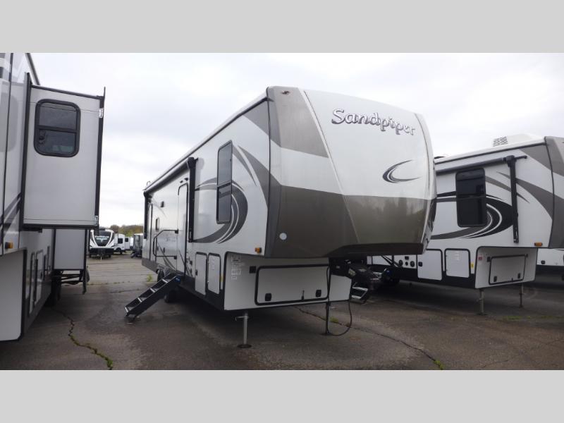 2022 Forest River Sandpiper 3330BH, $ 55,990