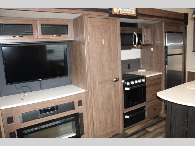 2019 Forest River Sandpiper HT 2950TRIK, $ 0