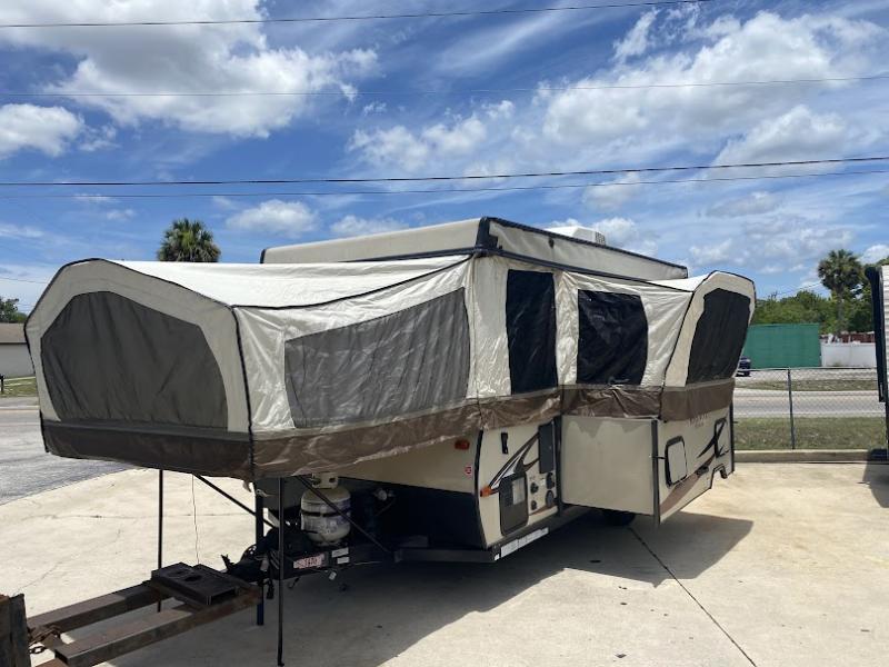 2017 Forest River Rockwood Premier 2516G, $ 8,999