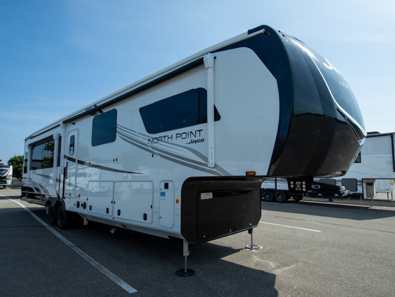 2026 Jayco North Point 377RLBH, $ 148,044