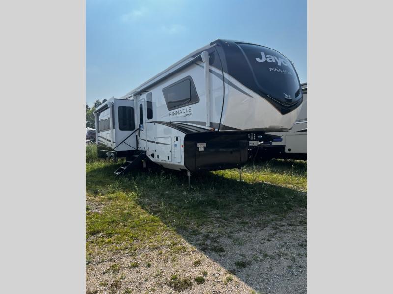 2026 Jayco Pinnacle 32RLTS, $ 145,429