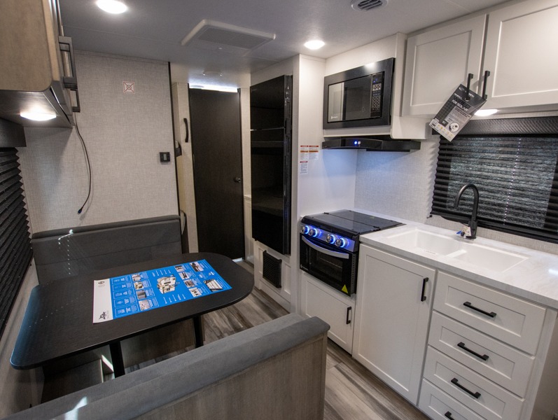 2025 Jayco Jay Flight SLX 211MB, $ 32,003