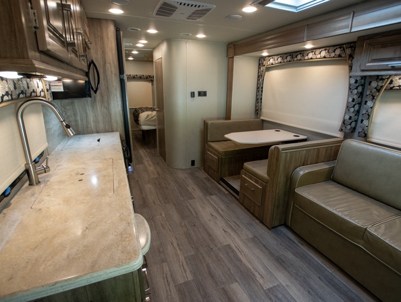 2019 Jayco Greyhawk Prestige 29MVP, $ 0