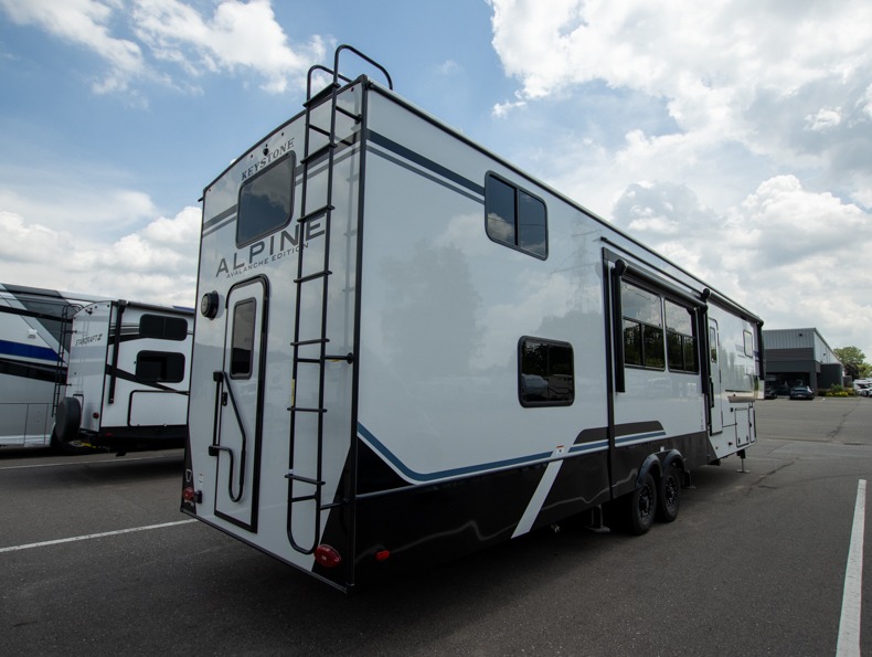 2026 Keystone Alpine Avalanche Edition 390DS, $ 110,305