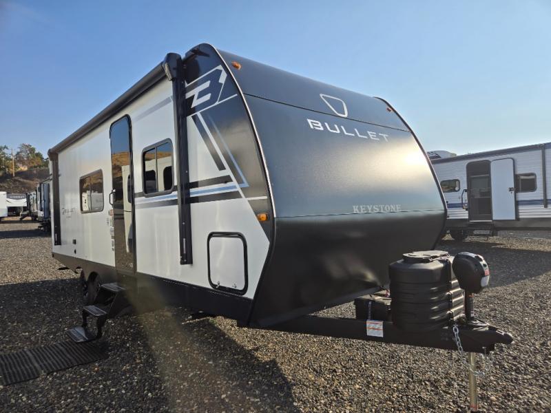 2026 Keystone Bullet Classic Dual Axle 2240RKWE Du, $ 40,798
