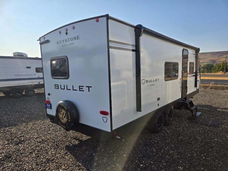 2026 Keystone Bullet Classic Dual Axle 2240RKWE Du, $ 40,798