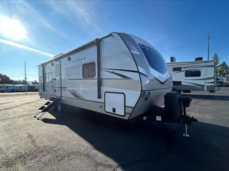 2025 Keystone Cougar Half-Ton (Travel Trailer) 25M, $ 49,990