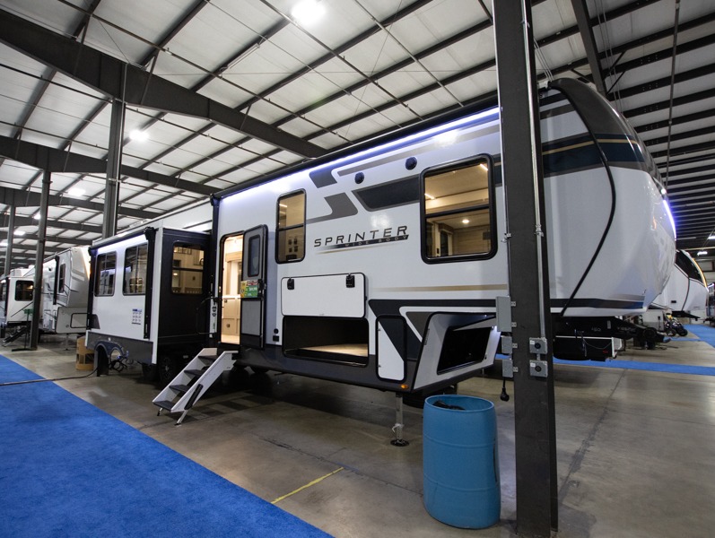 2025 Keystone Sprinter 3920DSL, $ 83,597