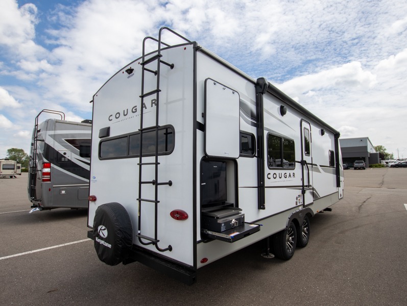 2025 Keystone Cougar Half-Ton (Travel Trailer - Ea, $ 52,682