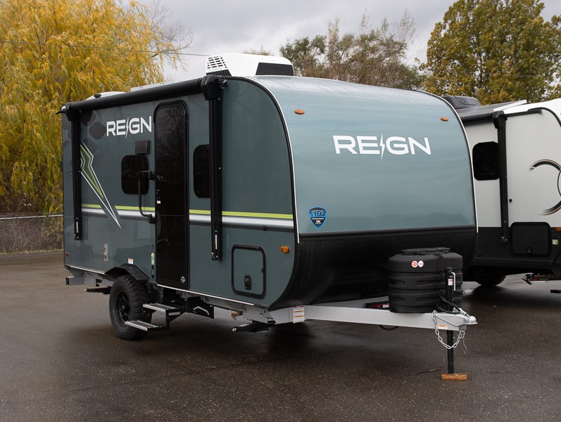2025 Keystone Reign 15RB, $ 23,990
