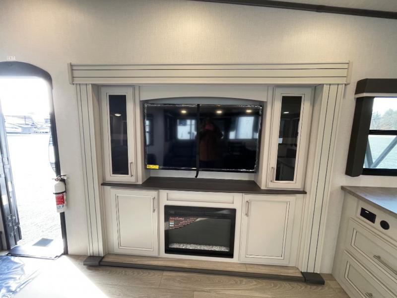 2025 Keystone Cougar Half-Ton (Fifth Wheel) 29RKS, $ 68,700