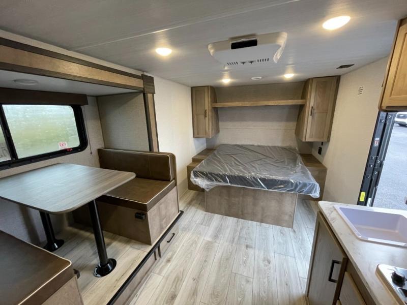 2025 Keystone Springdale Classic Single 1790FQ, $ 20,990