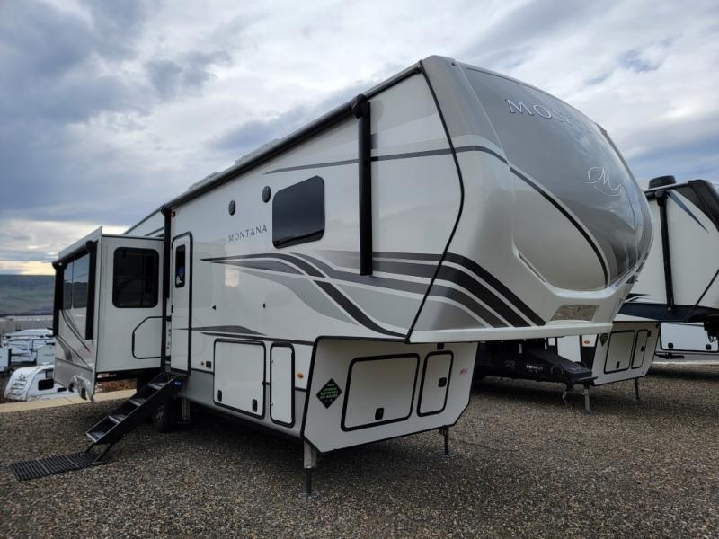 2024 Keystone Montana 3123RL, $ 79,990