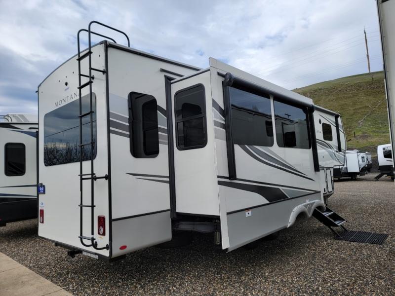 2024 Keystone Montana 3123RL, $ 79,990