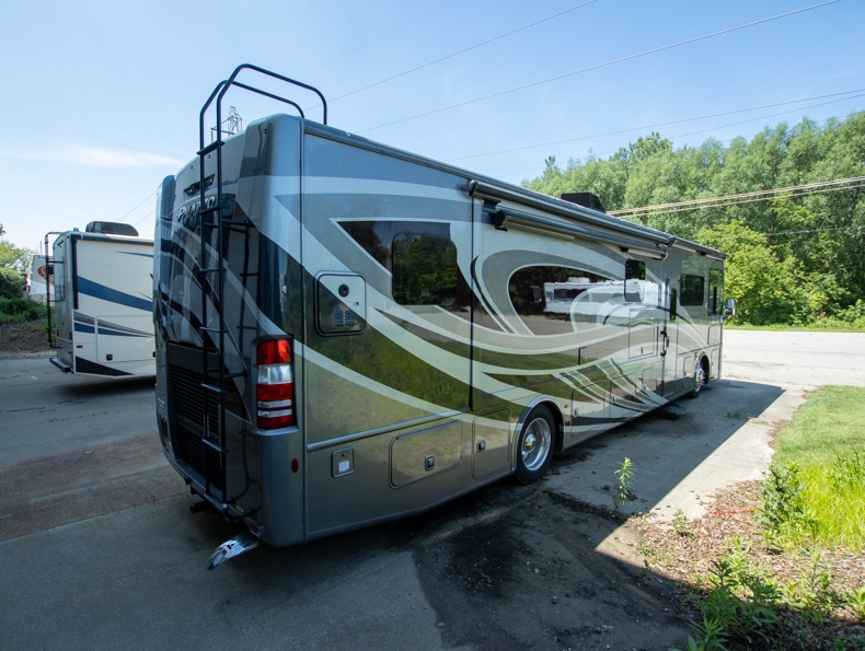 2022 Thor Motor Coach Palazzo 37.4, $ 0
