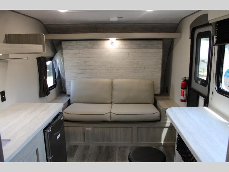 2025 Coachmen Catalina Summit Series 7 154RBX, $ 23,593