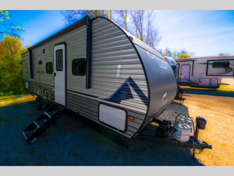 2023 Coachmen Catalina Summit Series 8 261BHS, $ 0