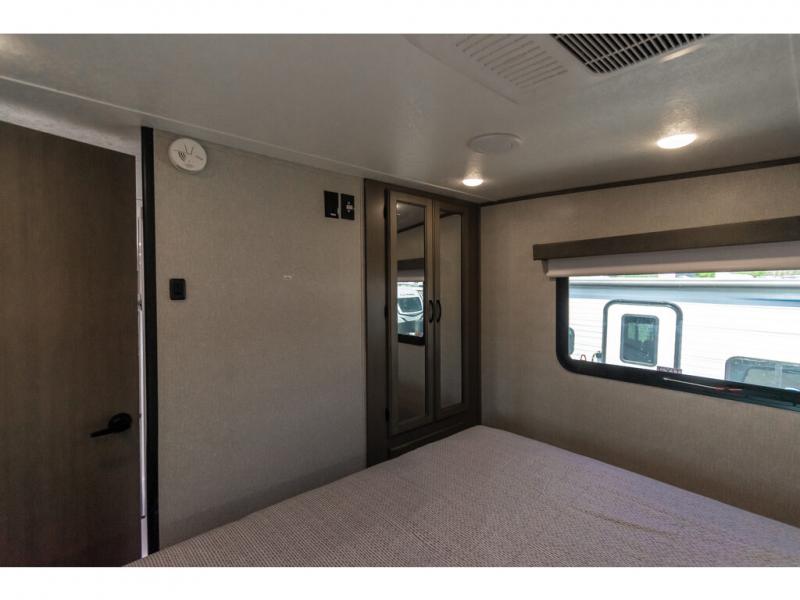 2022 Coachmen Chaparral Lite 274BH, $ 45,990