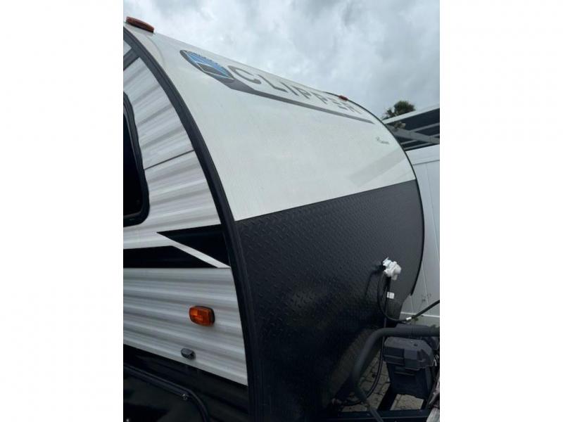 2022 Coachmen Clipper Ultra-Lite (Single Axle) 17B, $ 15,500