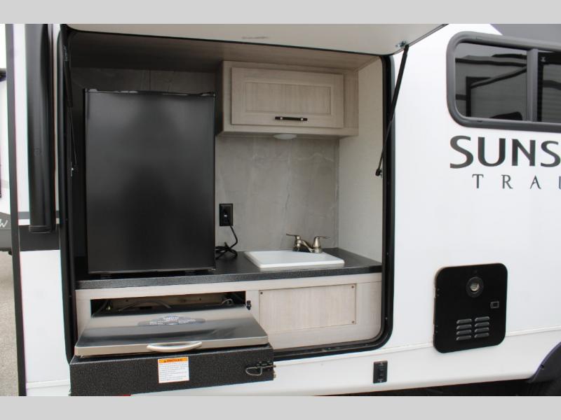 2025 CrossRoads Sunset Trail Super Lite SS253RB, $ 51,258