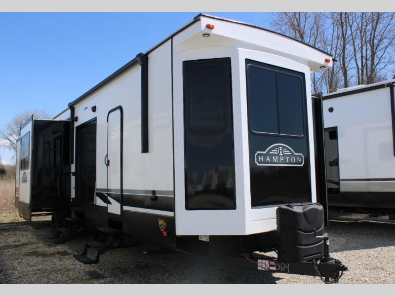 2023 CrossRoads Hampton HP380RKS, $ 95,634